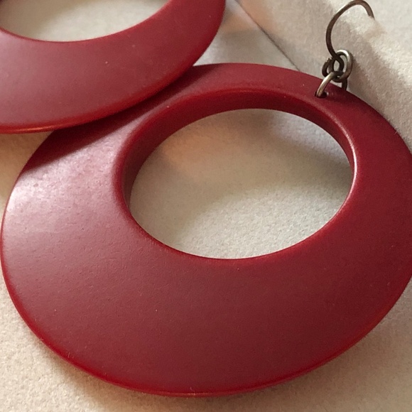 3/$32 VTG 80s Huge Burgundy Red Matte Retro Chunky Dangle Hoop Pierced Earrings - Picture 3 of 6